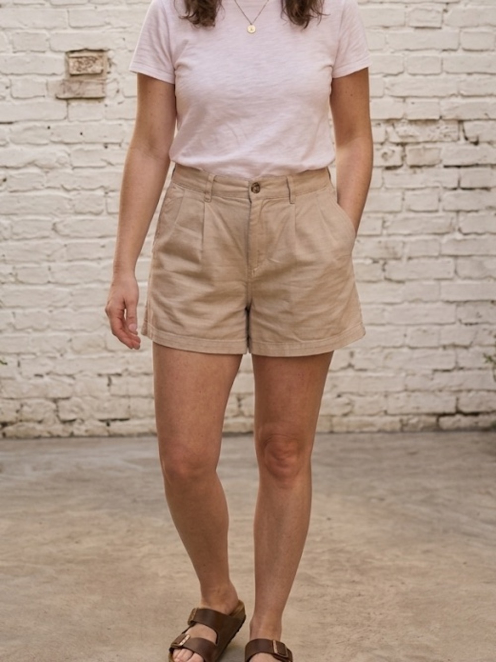 Free People Billie Chino Pleated High Rise Shorts Almond Milk Beige Size 12 New - Picture 1 of 10